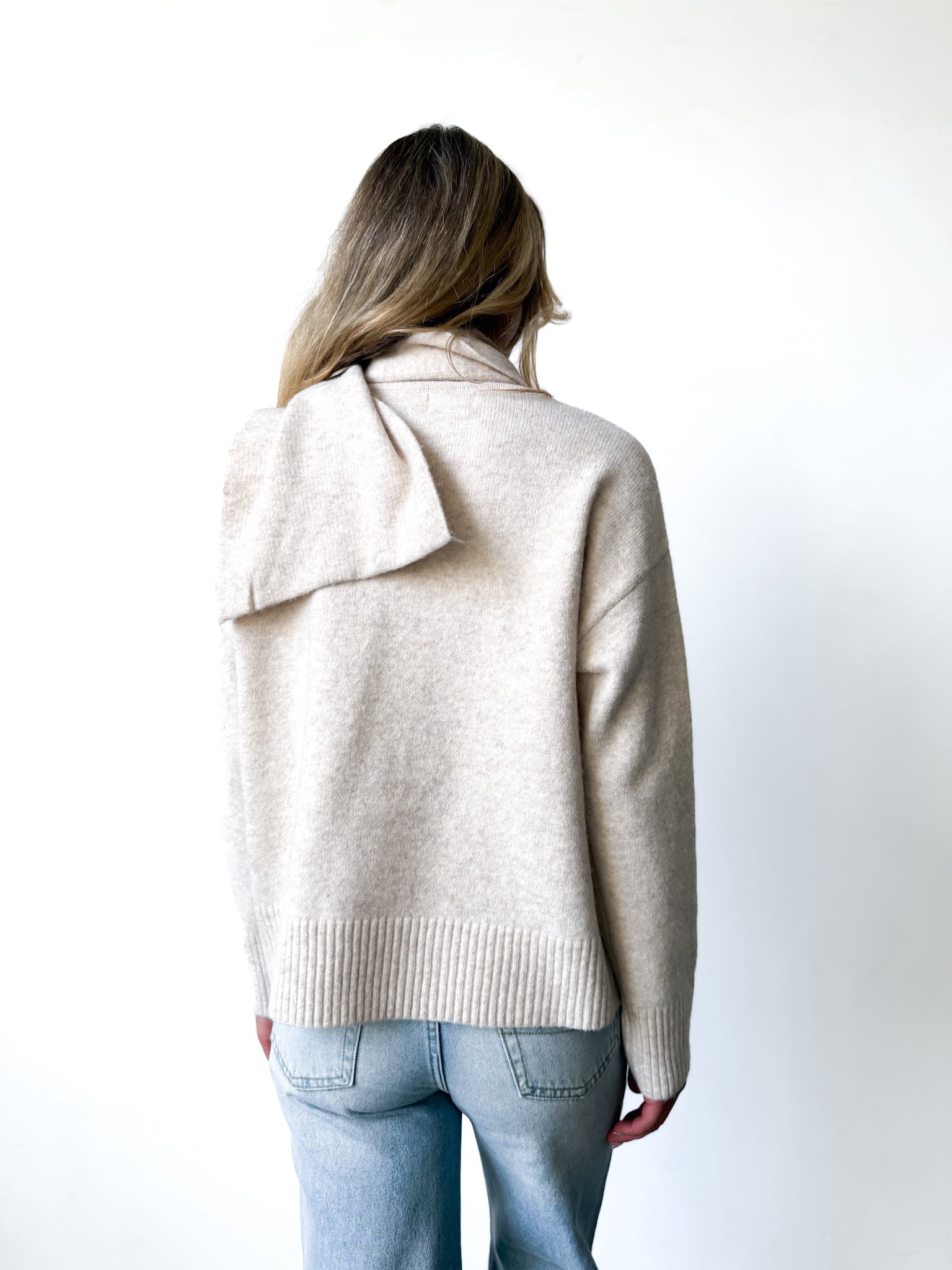SCARF KNIT JUMPER