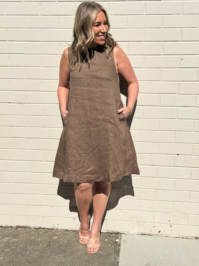 EASY LINEN SHIFT DRESS