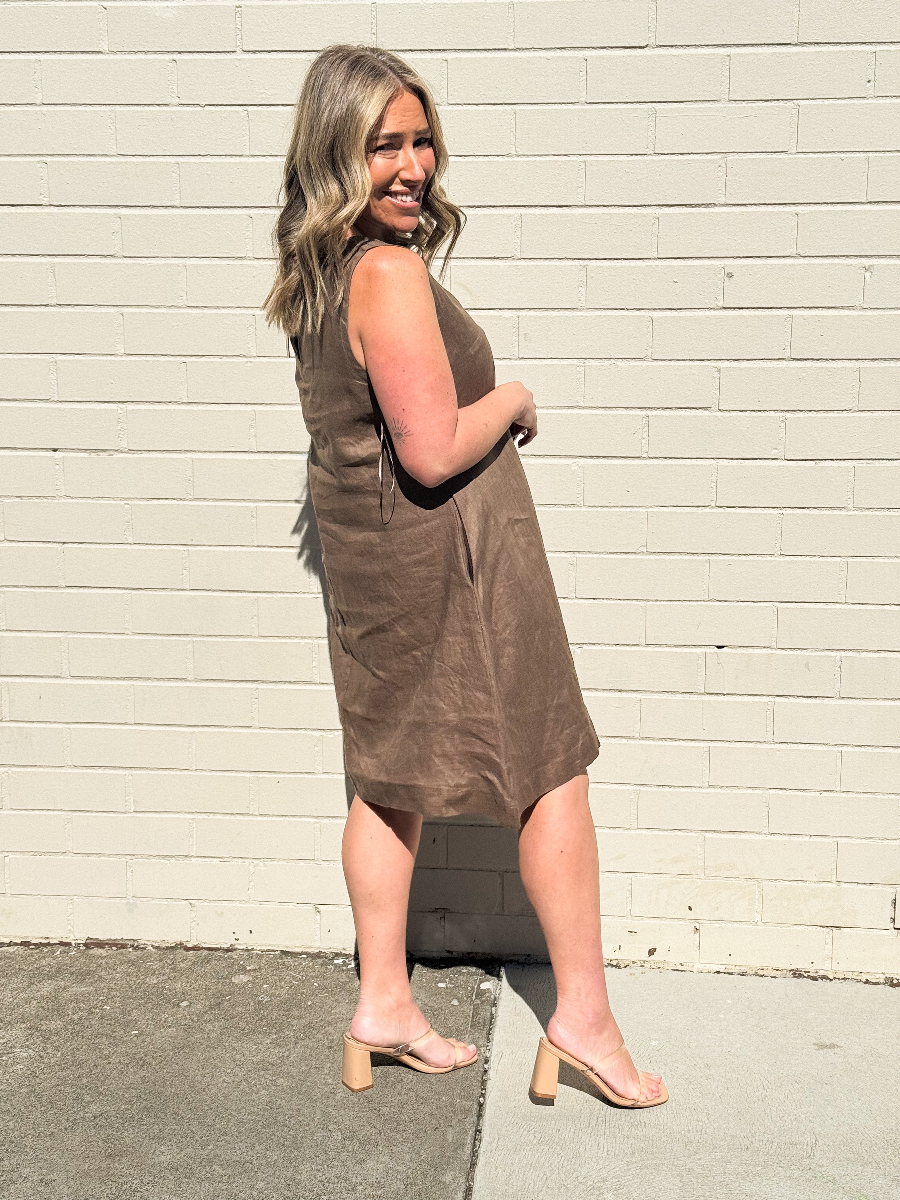 EASY LINEN SHIFT DRESS