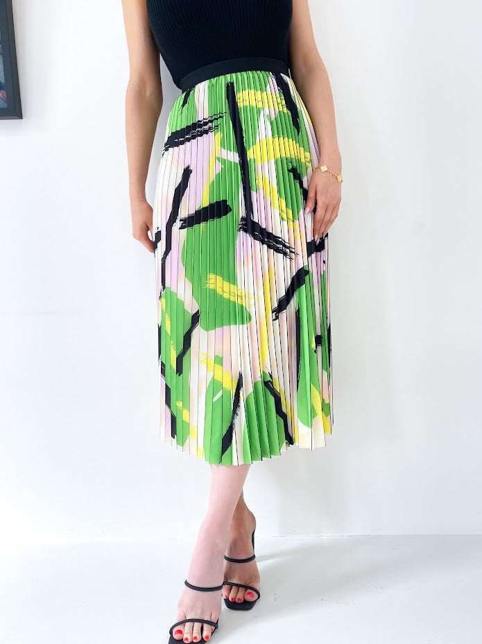ABSTRACT PLEATED SKIRT