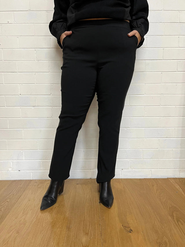 QUEENIE STRAIGHT LEG BENGALINE PANT
