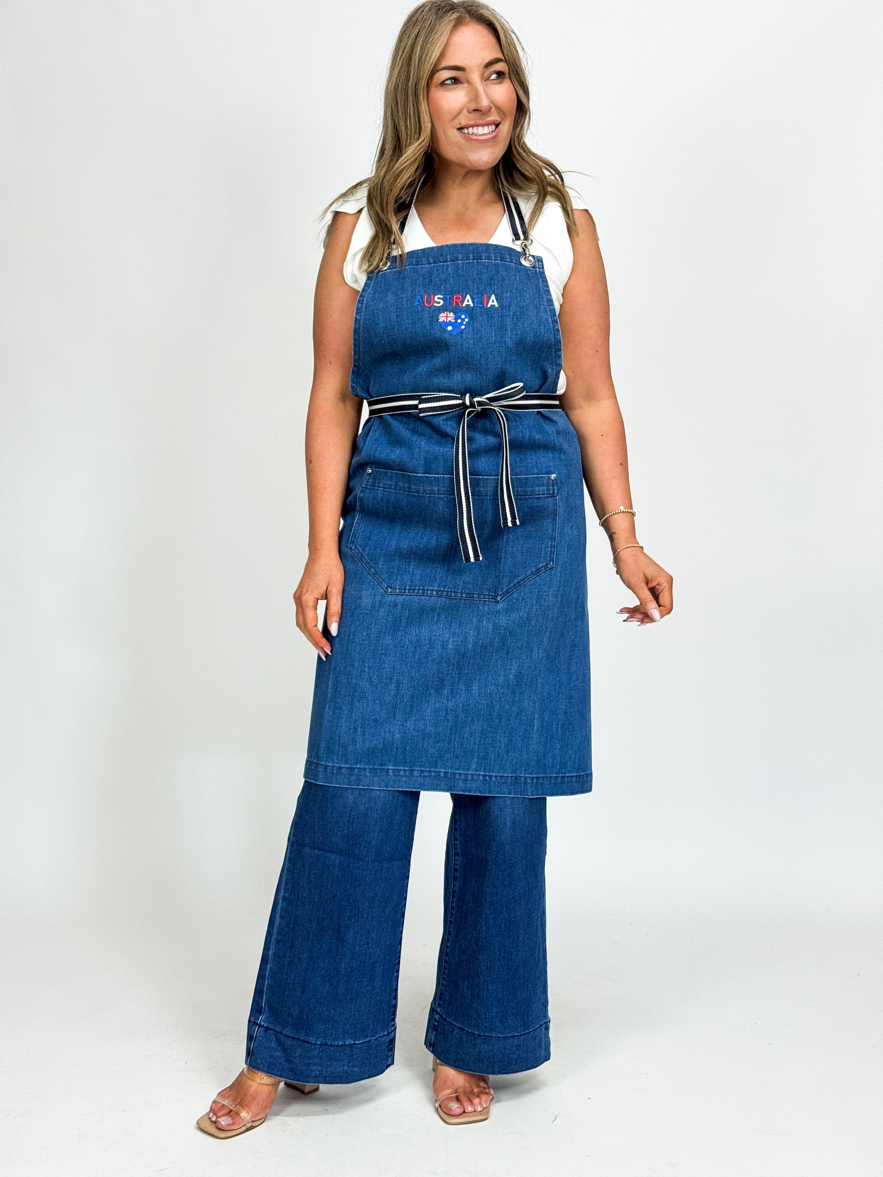 EMBROIDERED APRON- AUSTRALIA