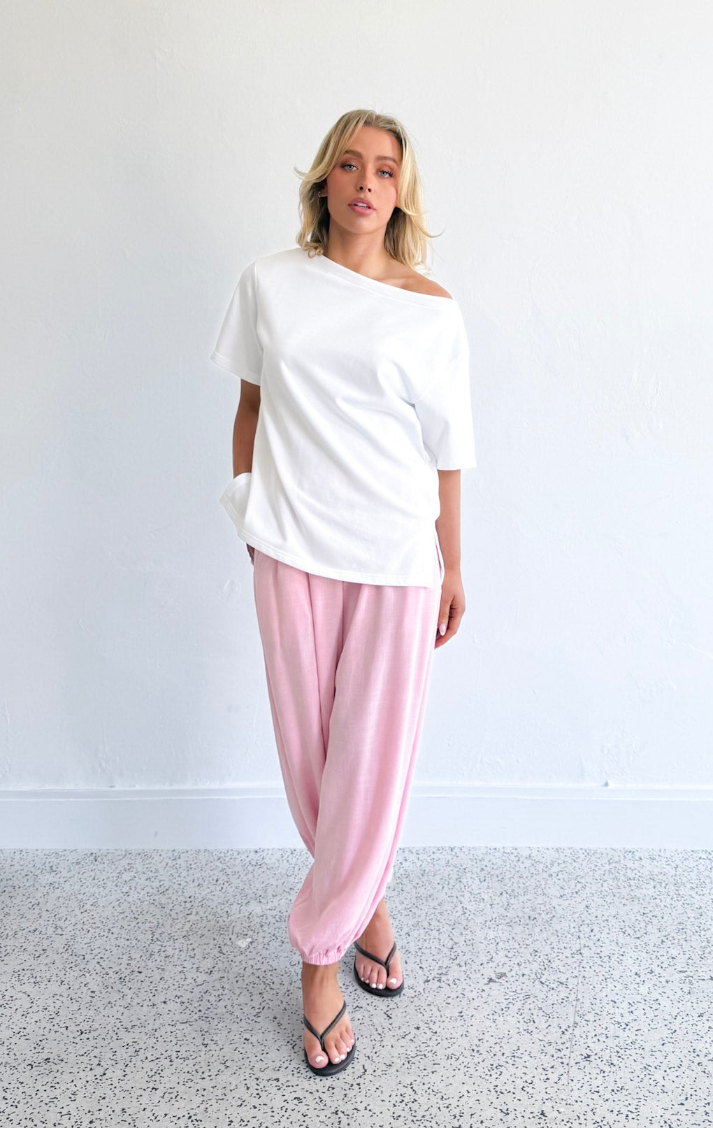 JUANITA OFF SHOULDER TEE