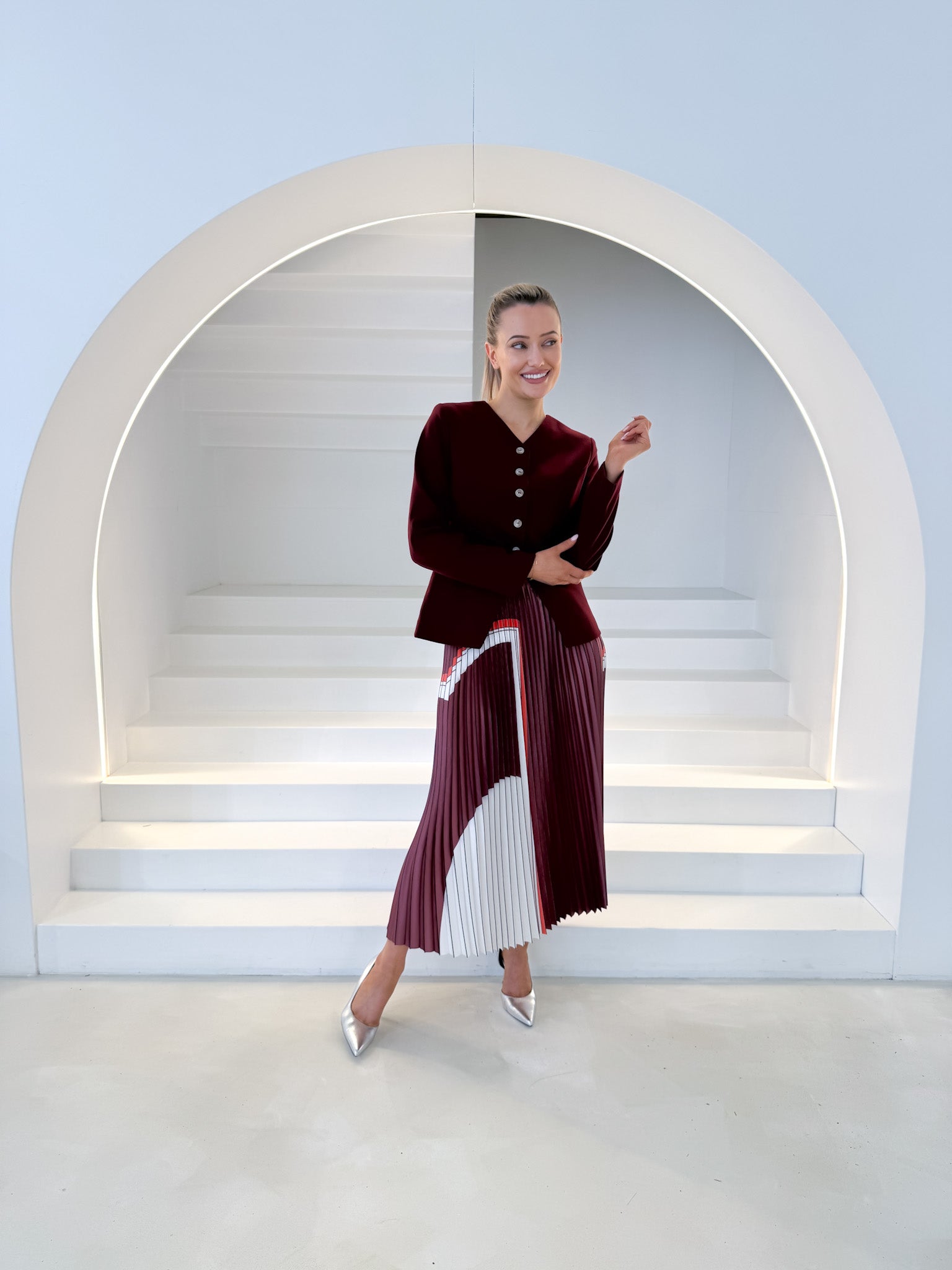 ABSTRACT PLEATED SKIRT