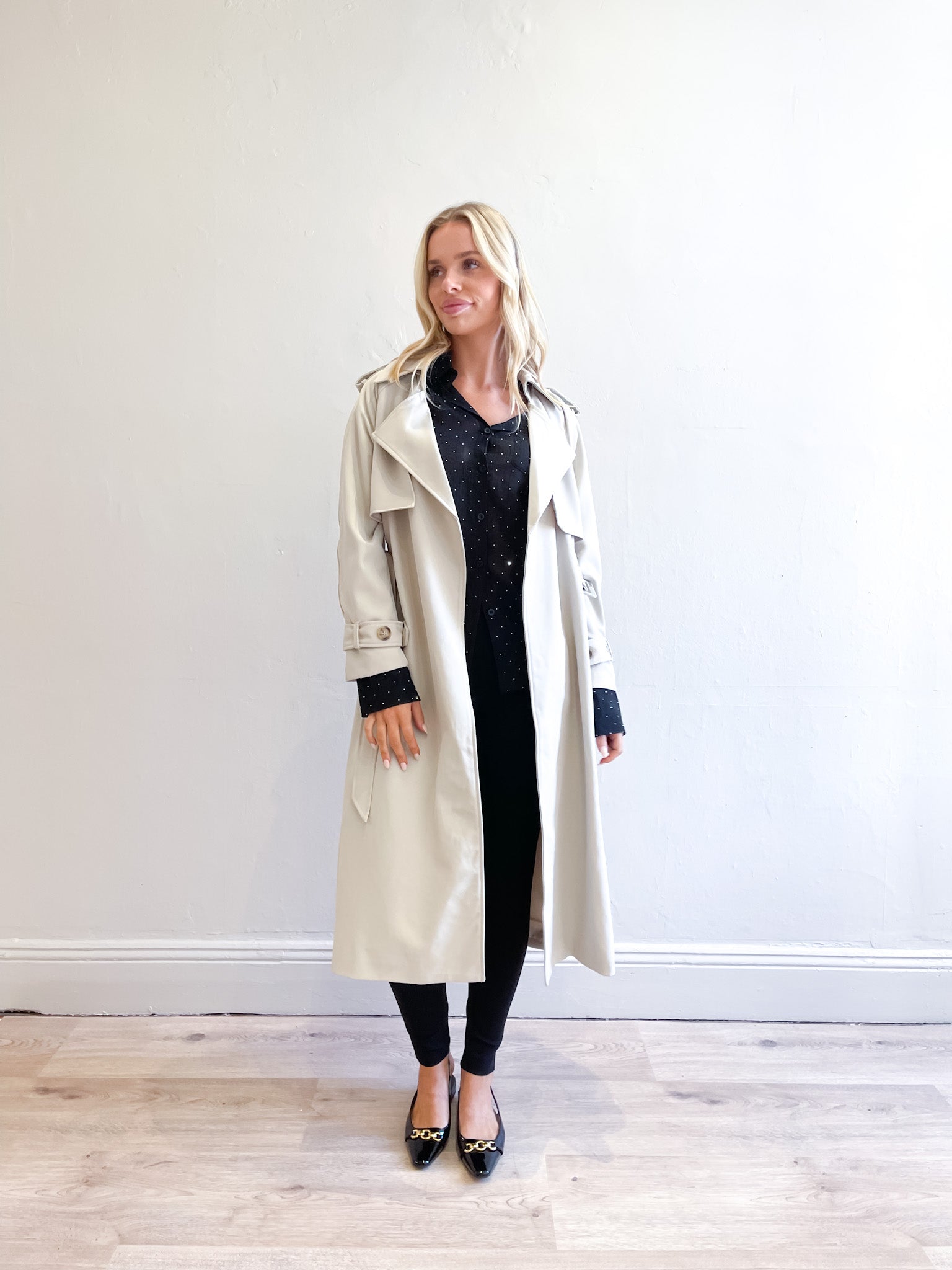 LIGHT WEIGHT TRENCH