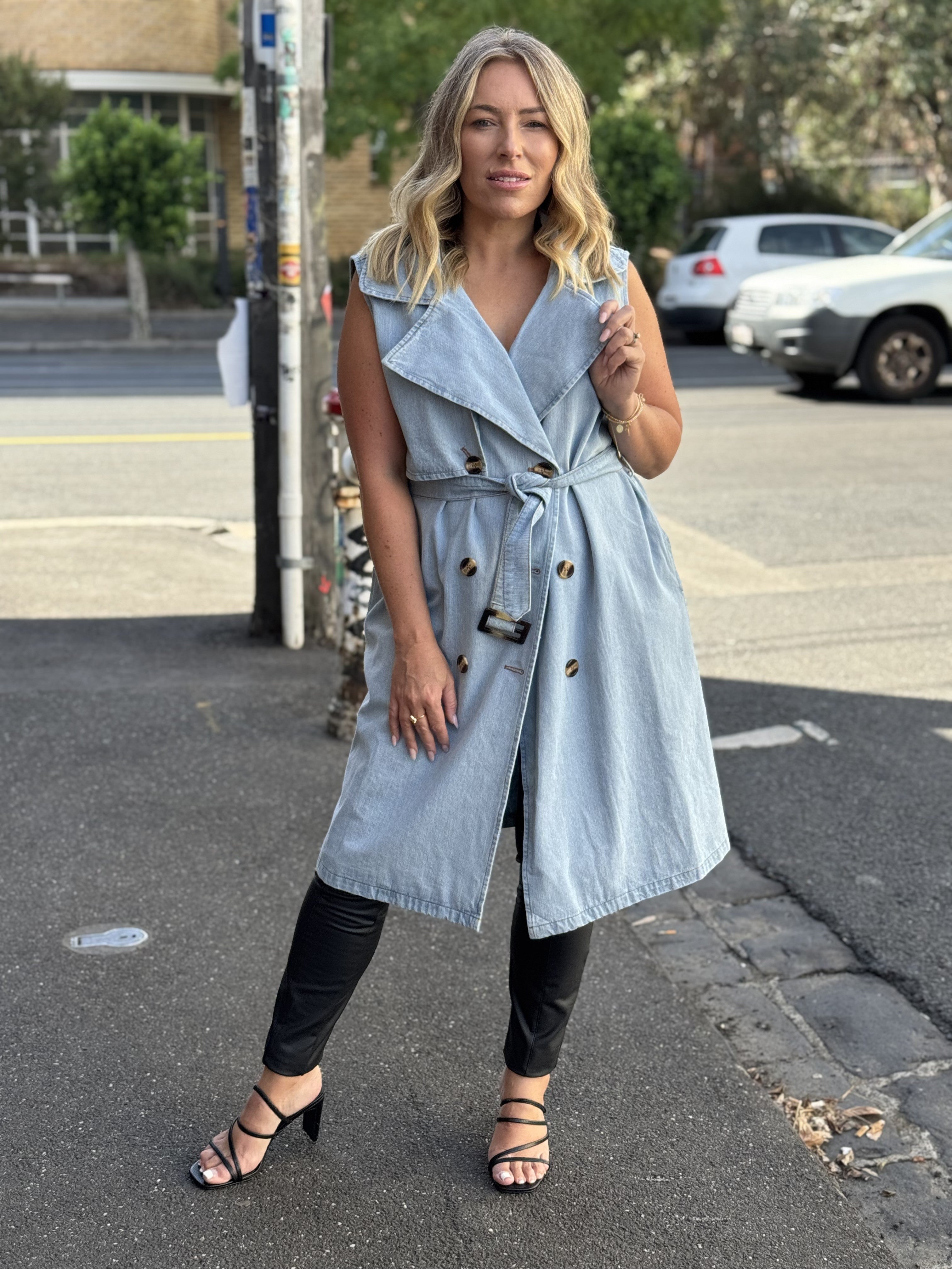 LIGHT DENIM VEST TRENCH