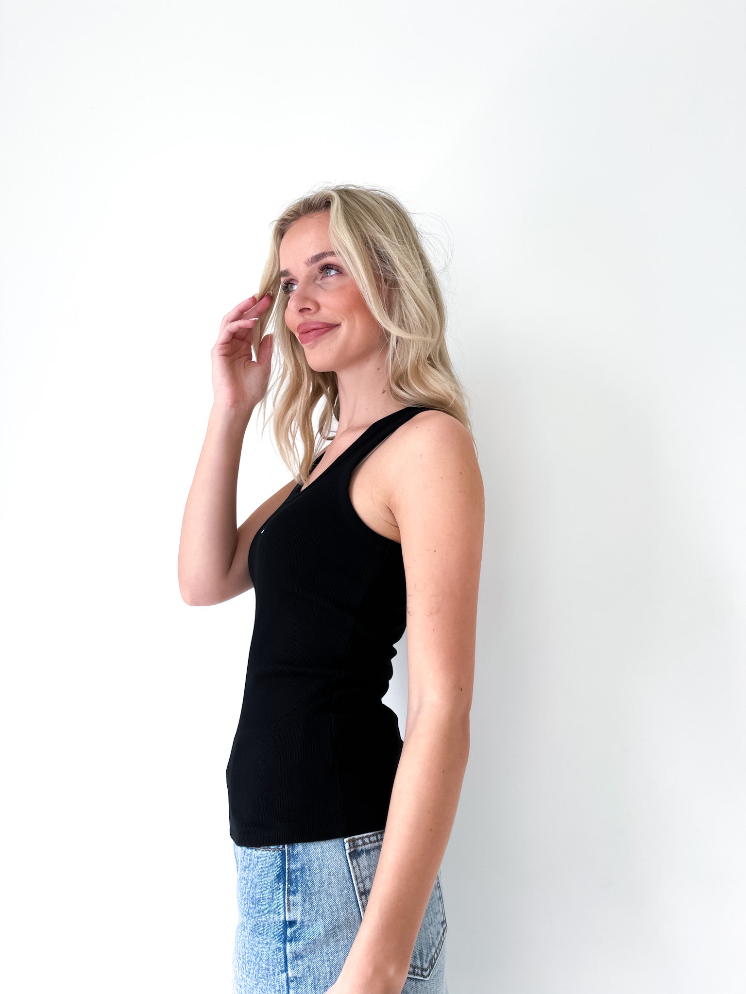 RIBBED TANK WITH MOTIF