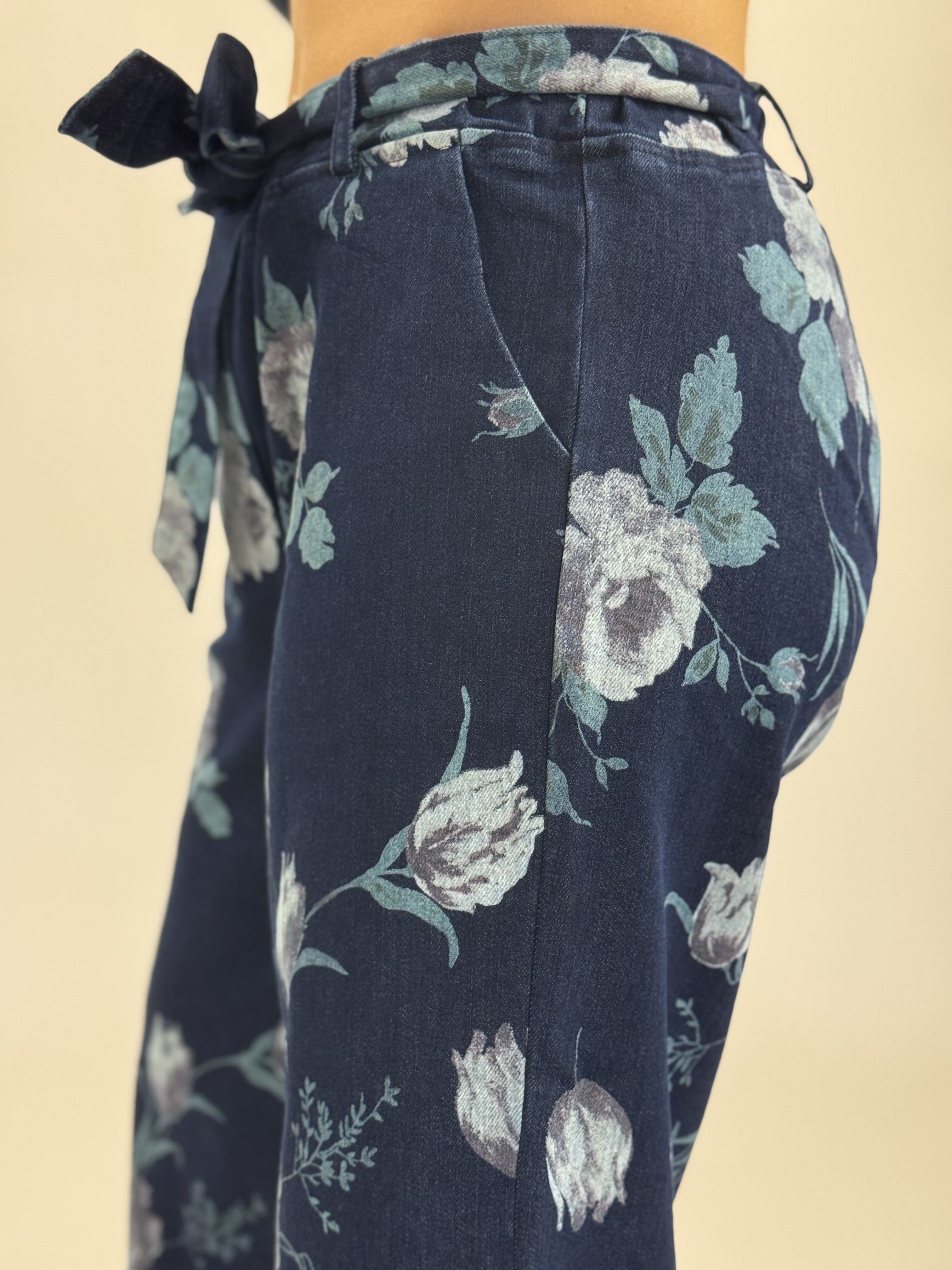 DENIM FLORAL PANT