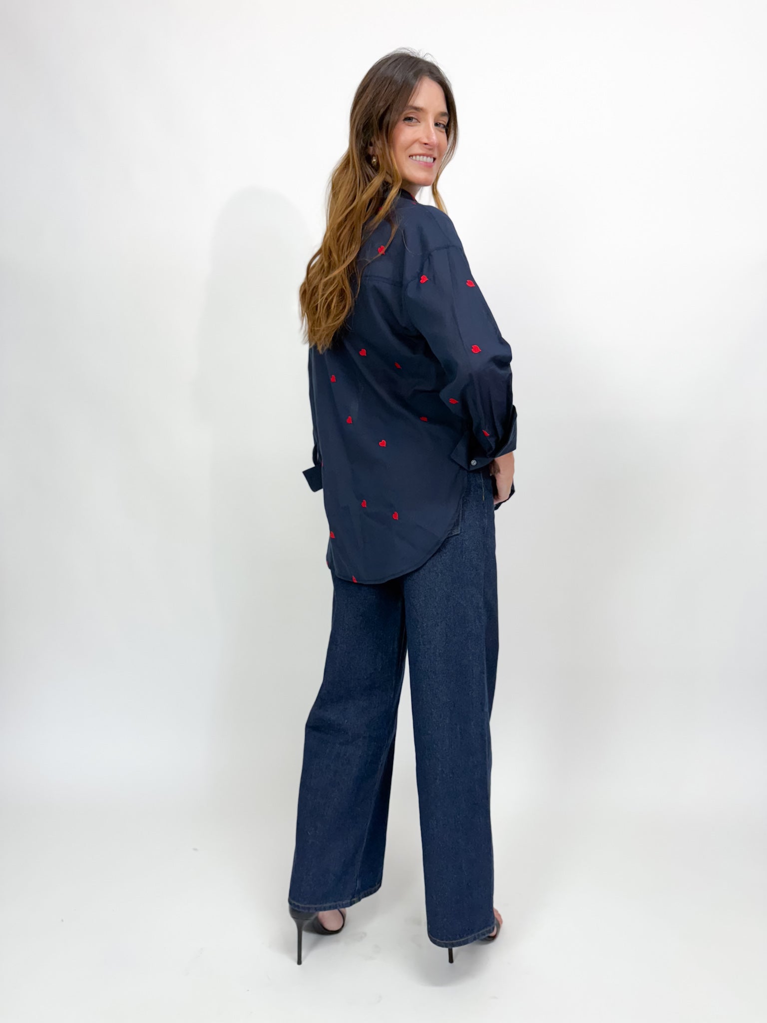 HEART MOTIF SHIRT - NAVY