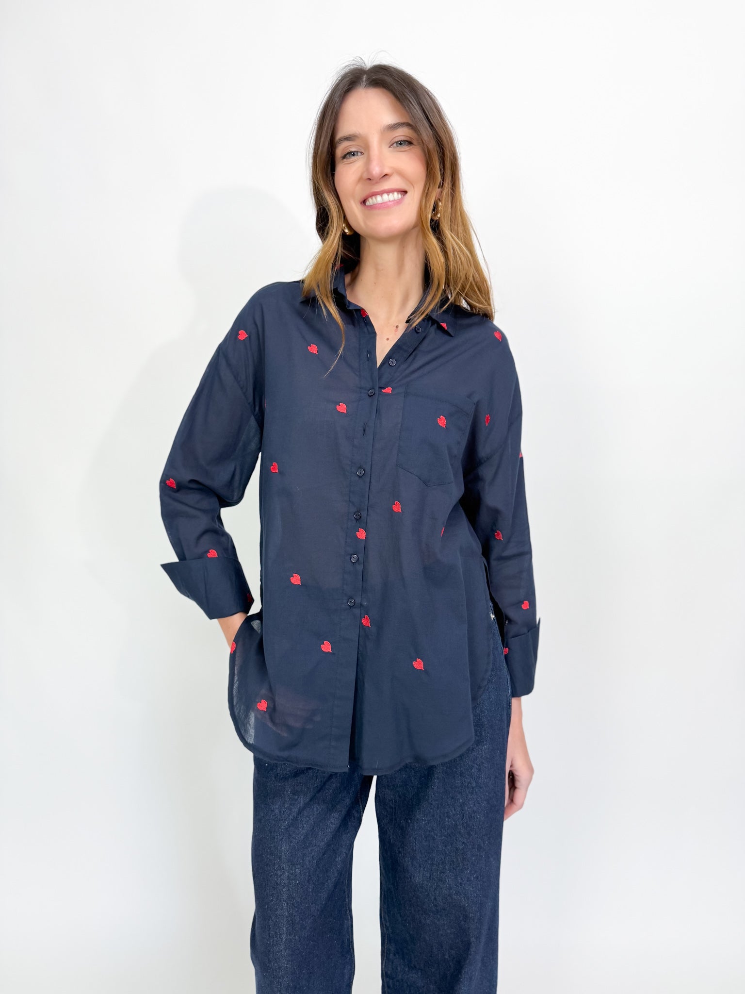 HEART MOTIF SHIRT - NAVY