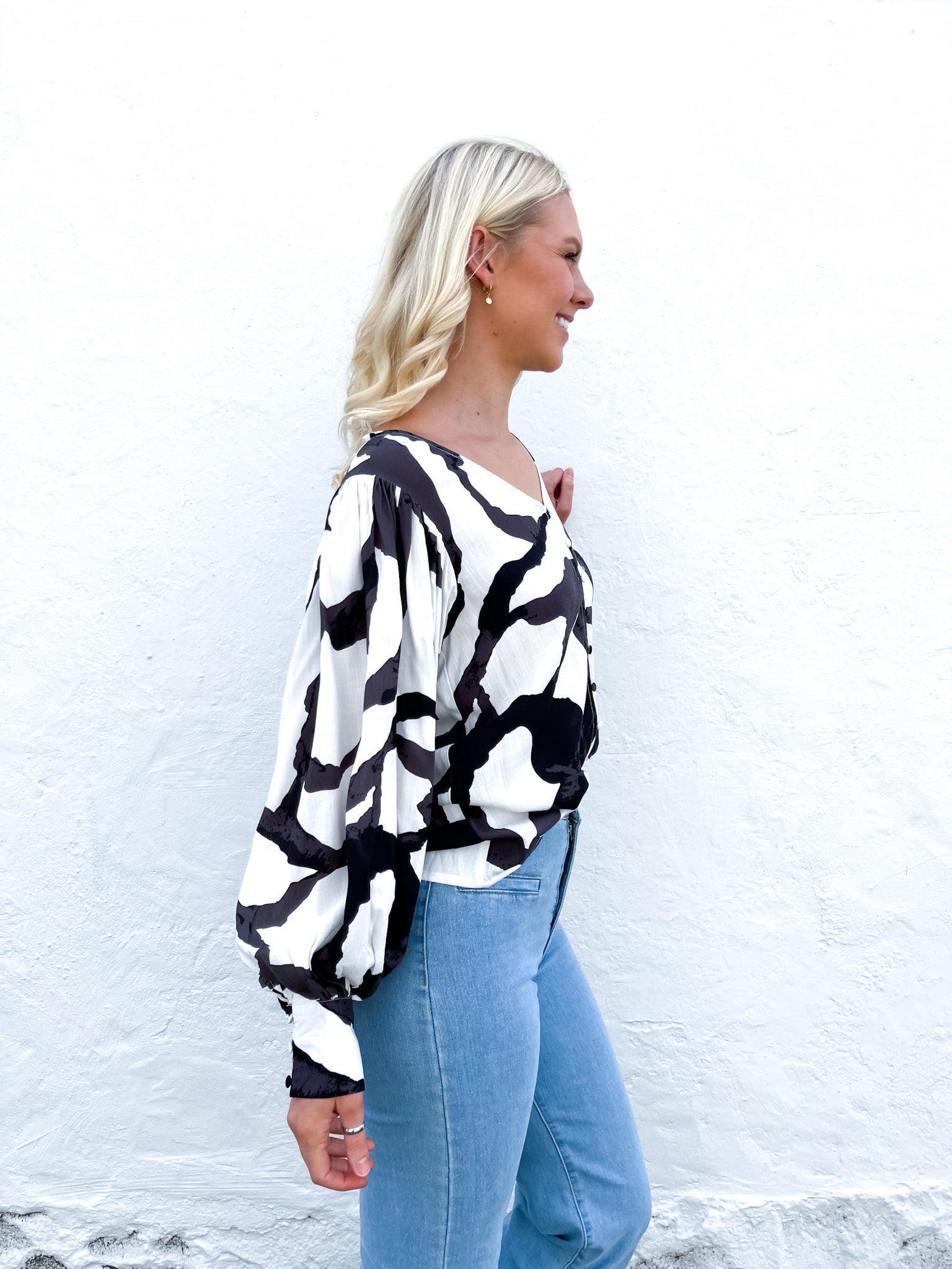 JUNE MONOCHROME BLOUSE