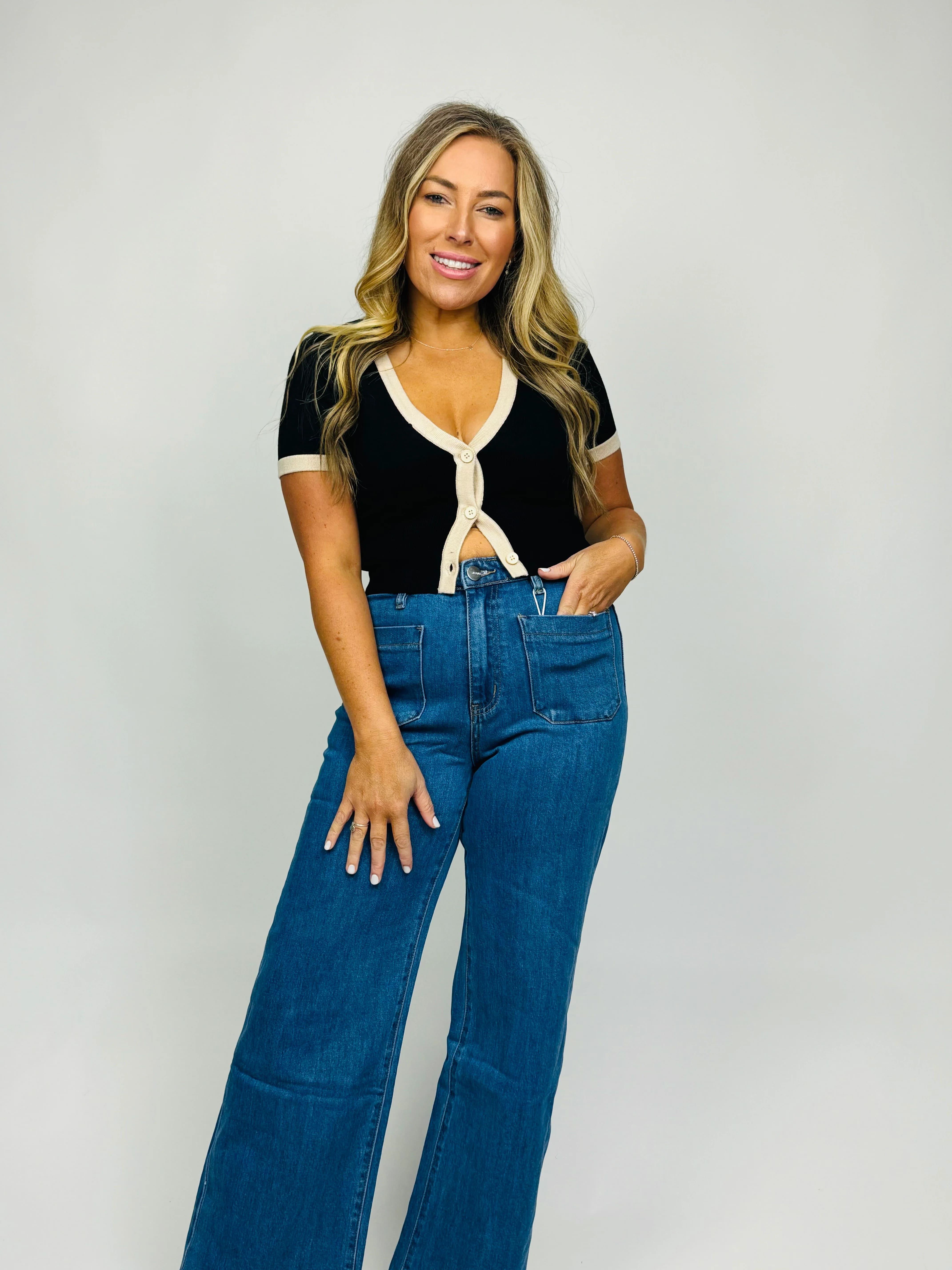 SHEIKE CONTRAST CROP CARDI