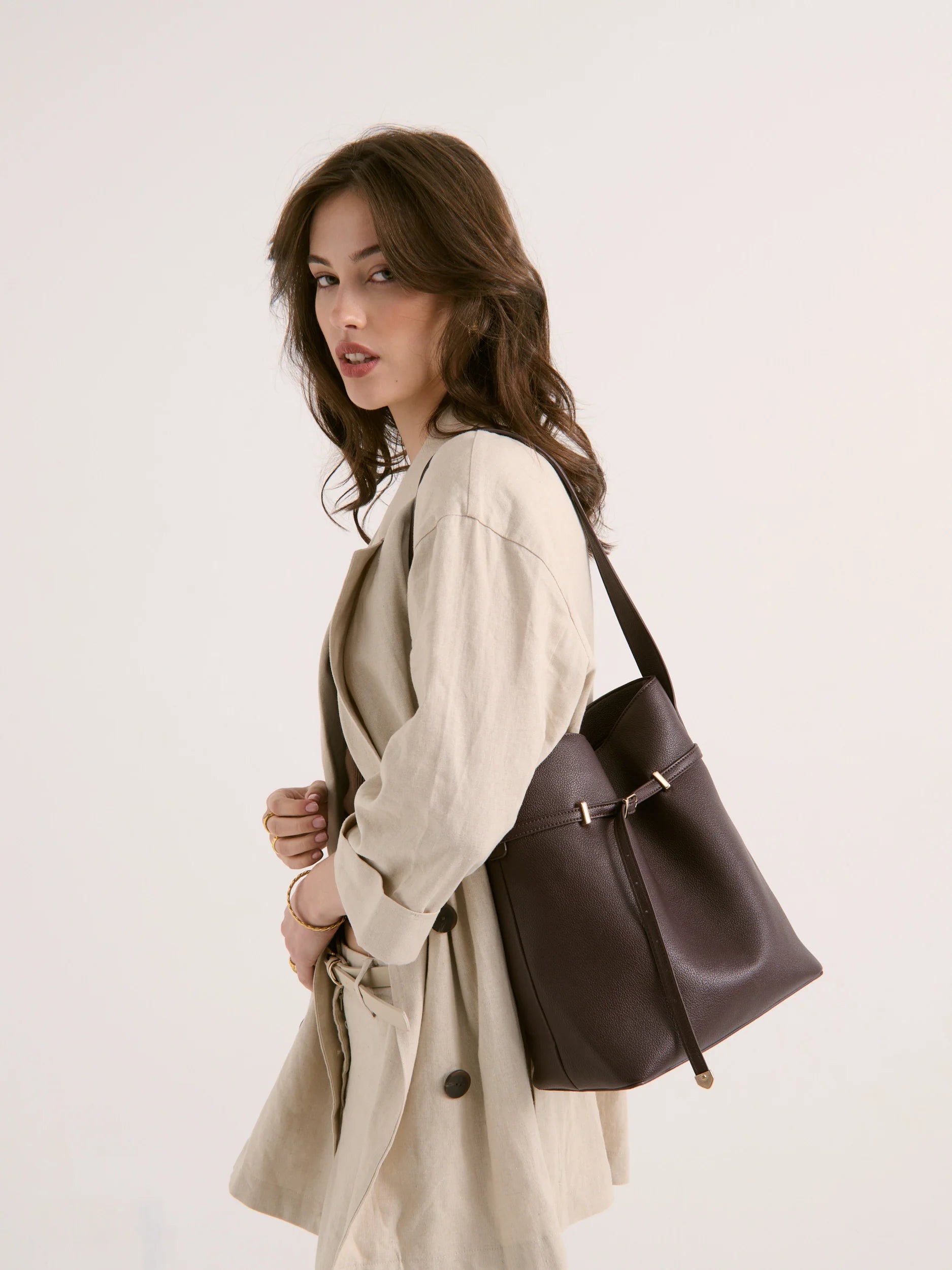 Leonie Belt Bucket Bag in Brown