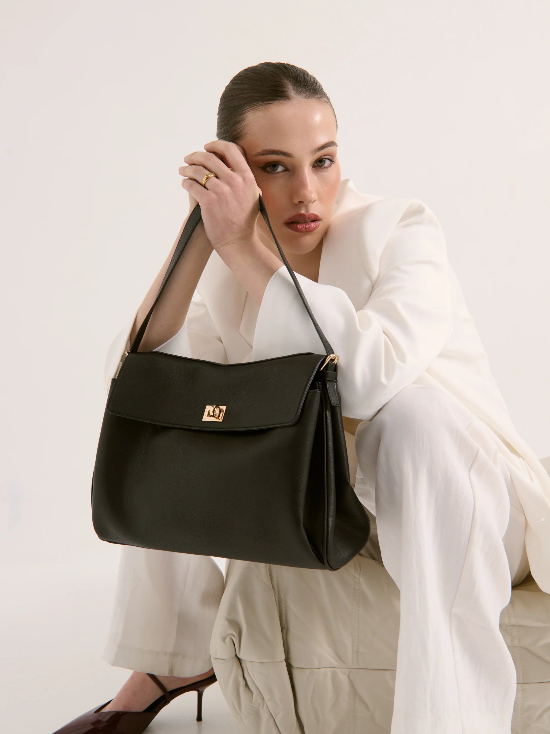 The Isabeau Black Classic Shoulder Bag