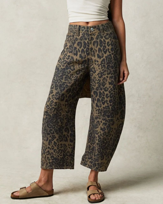 MID RISE ANIMAL BARREL DENIM
