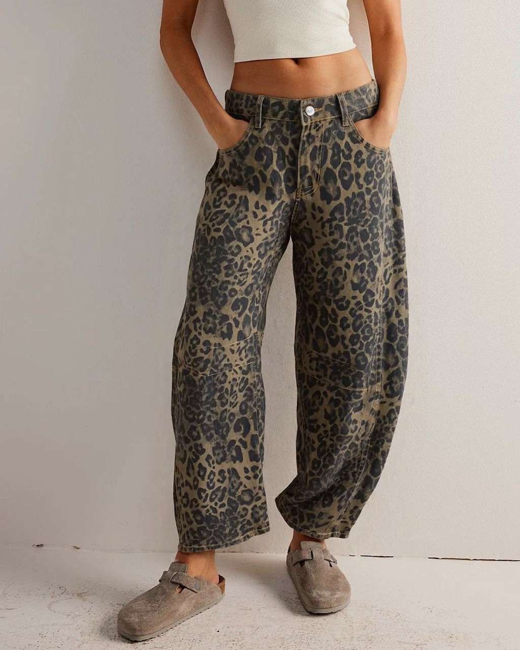 MID RISE ANIMAL BARREL DENIM