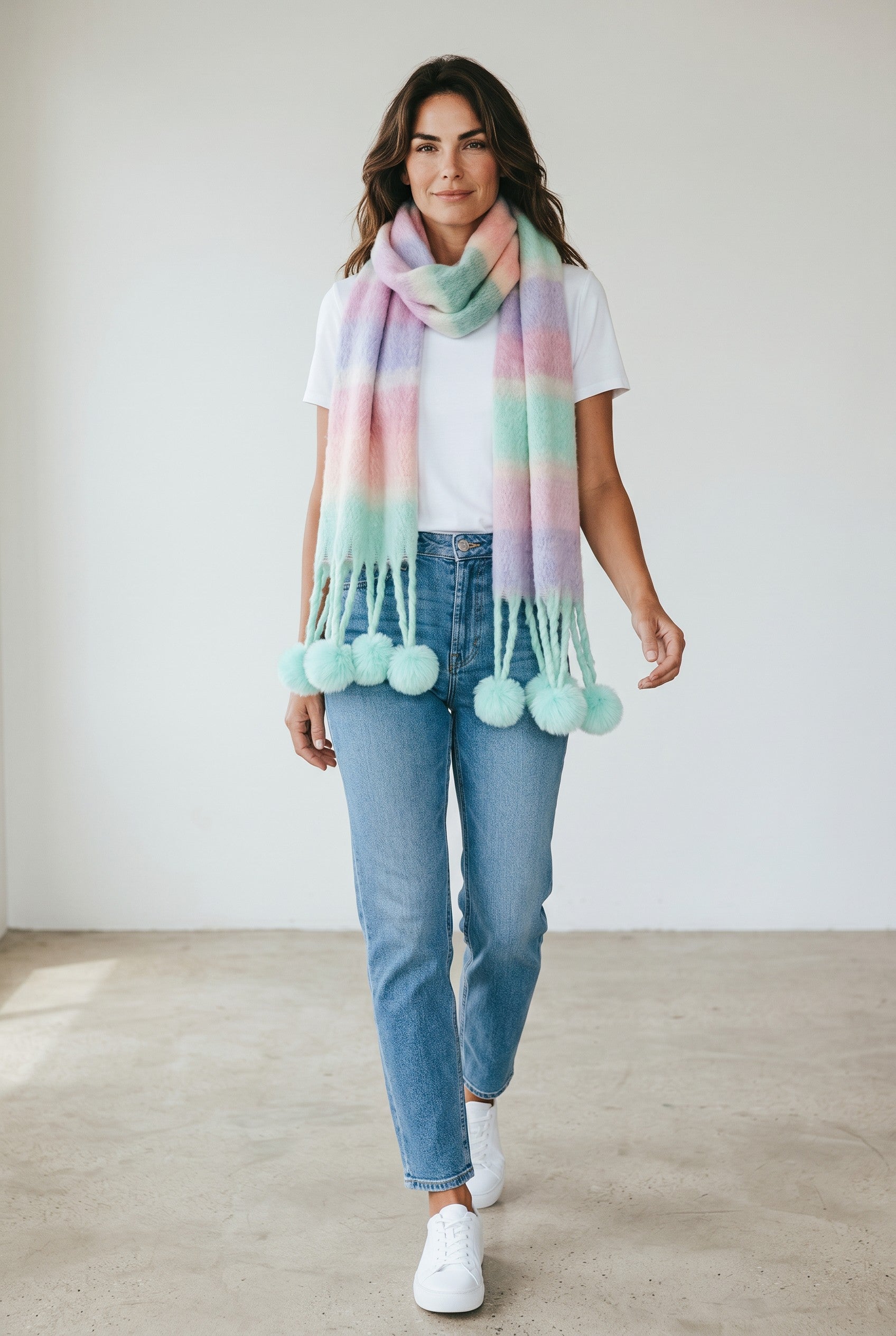 POMPOM SCARF