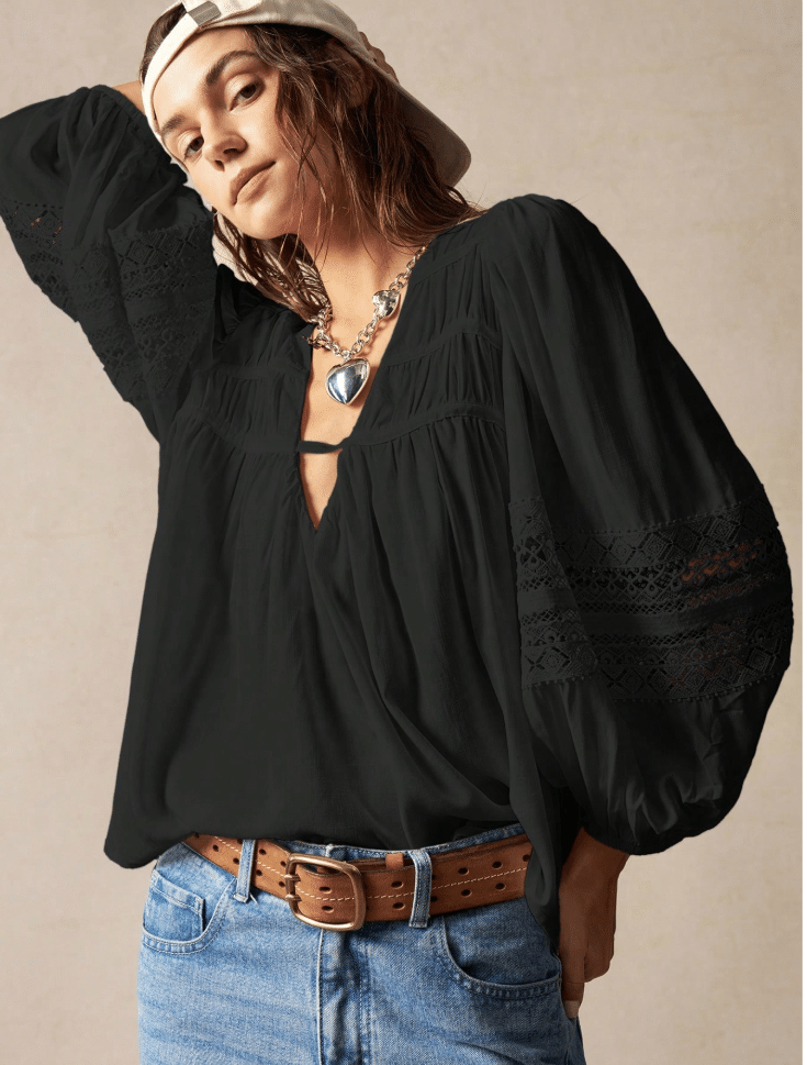 LACE DETAILED BLOUSE