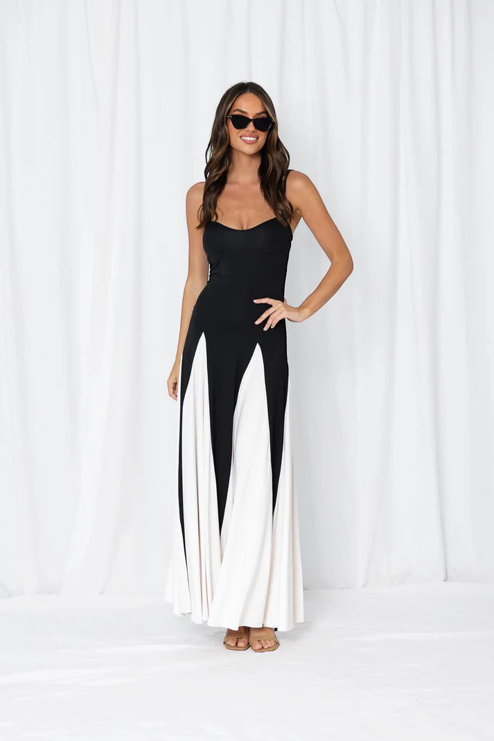 GIA SWEATHEART MAXI DRESS