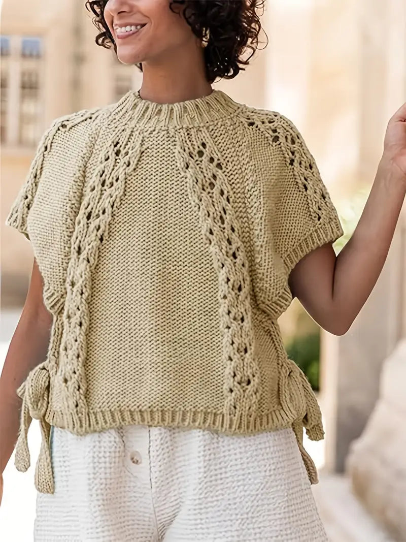 CAPELET VEST WITH TIES