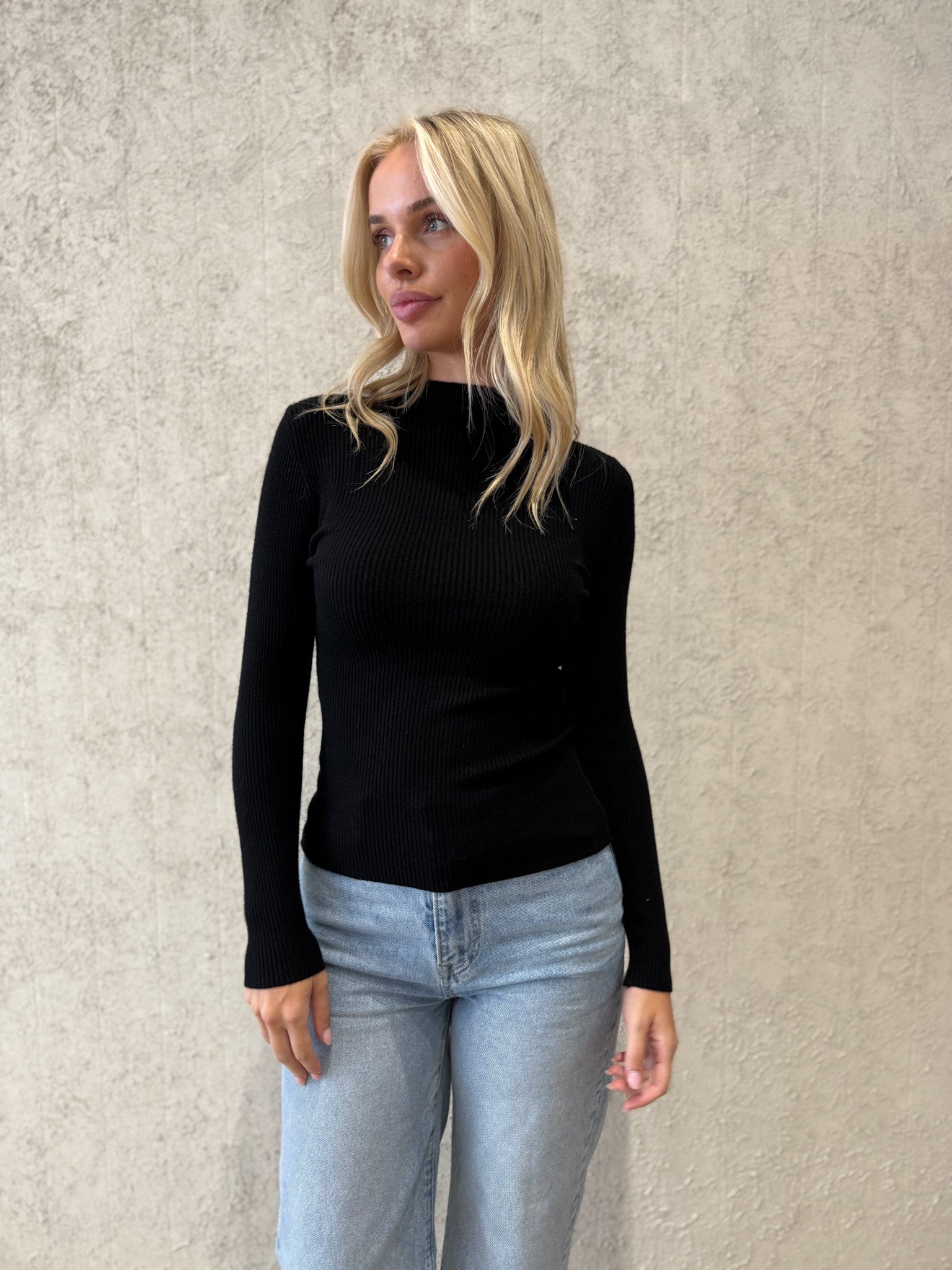 MOCK NECK RIB SKIVVY