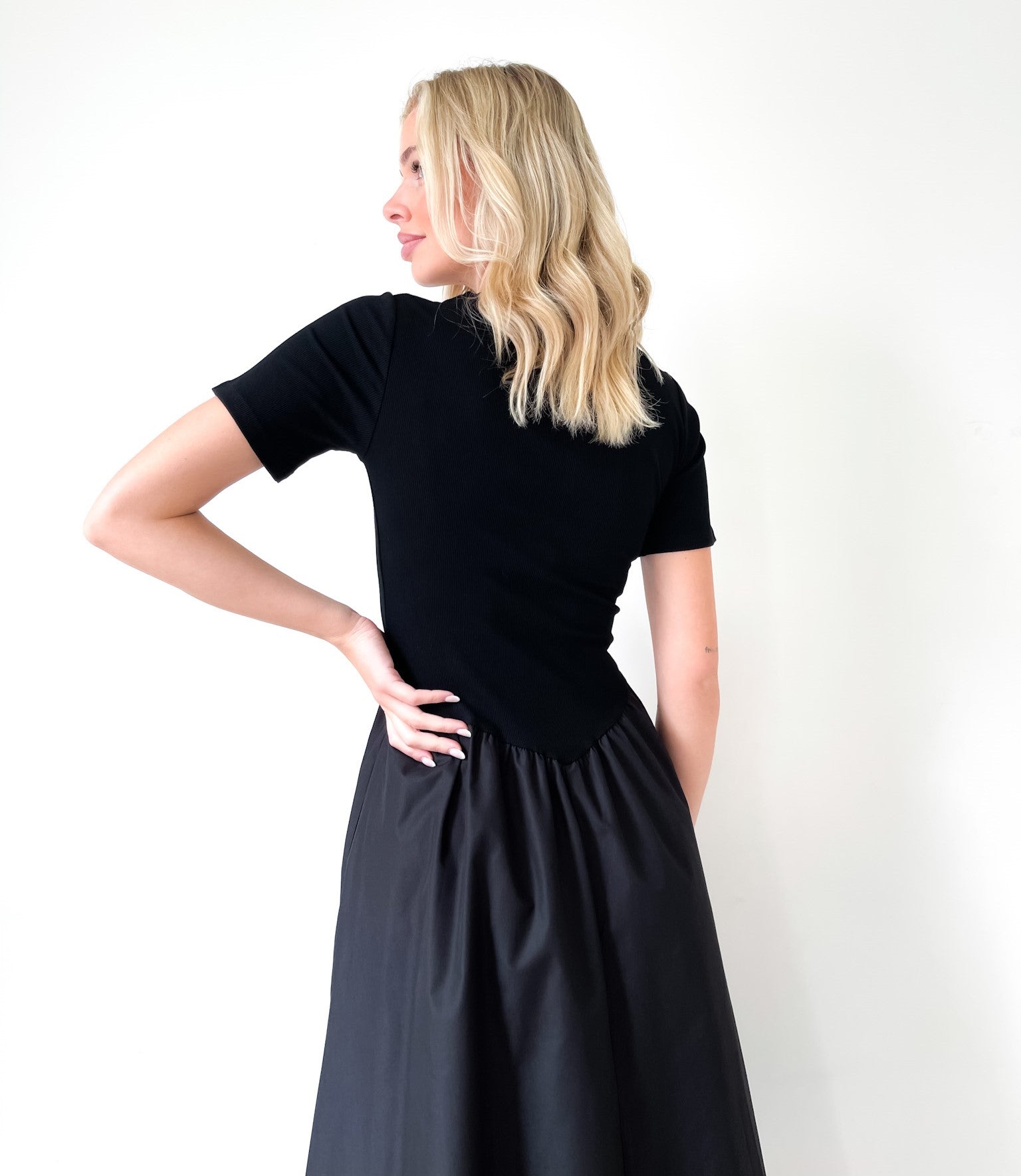 ANABELLE  V SHAPE MAXI DRESS