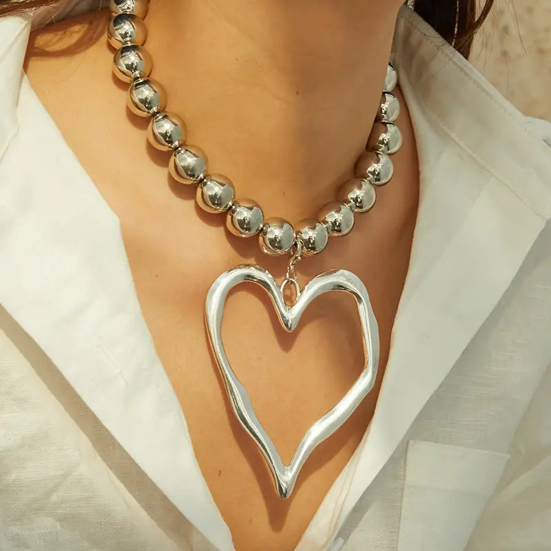 VINTAGE HEART NECKLACE