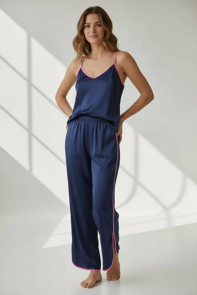 CONTRAST RELAXED PANTS