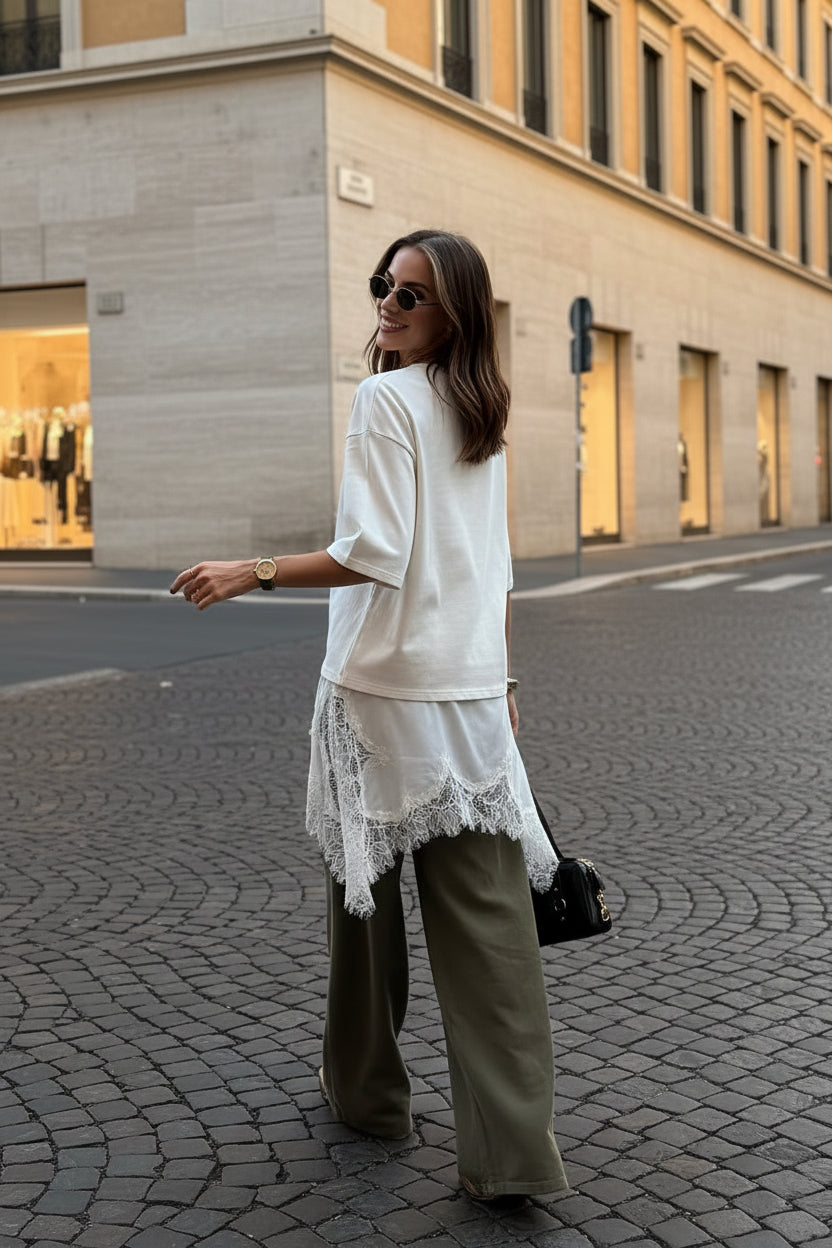 CONTRAST OVERSIZED TEE