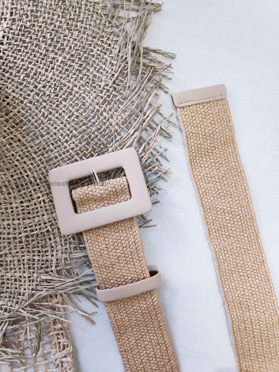 AMRITA LEATHER BUCKLE STRAW BELT